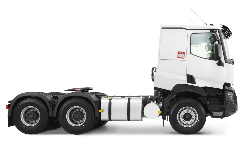 truk pengangkut alat berat